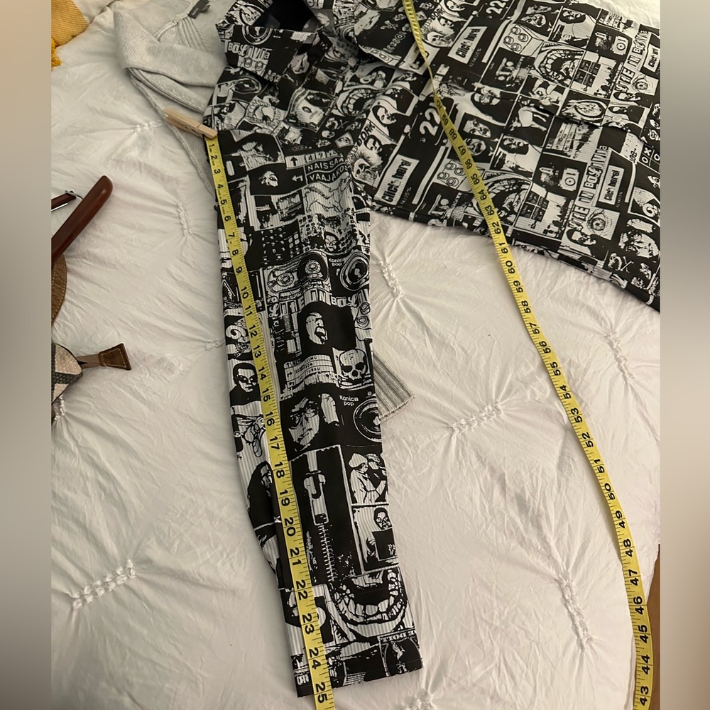 🚹📐Bolivia vivi con estilo b/w graphic button down shirt - Picture 7 of 8